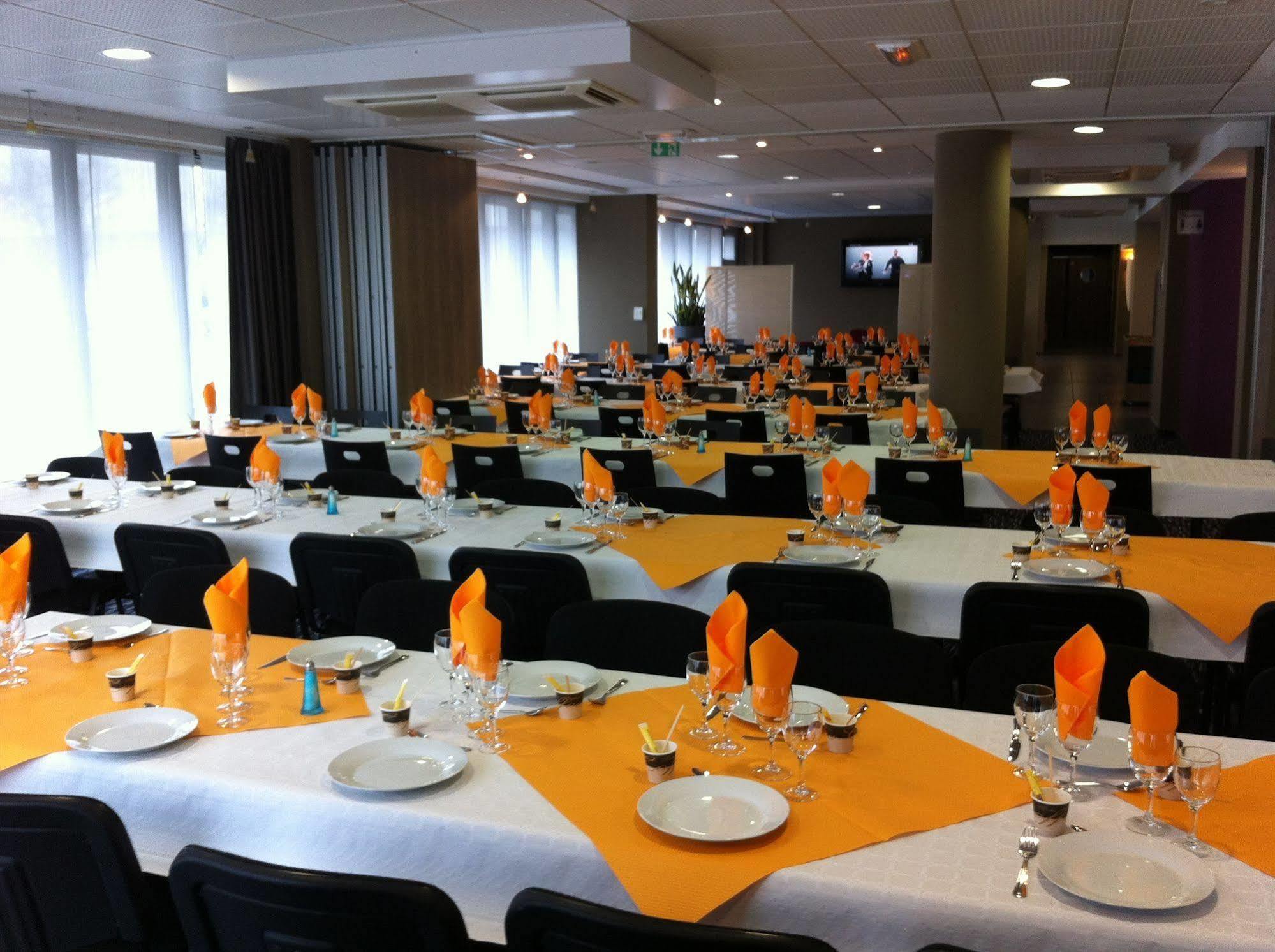Park Hotel & Appartements Cholet Eksteriør billede