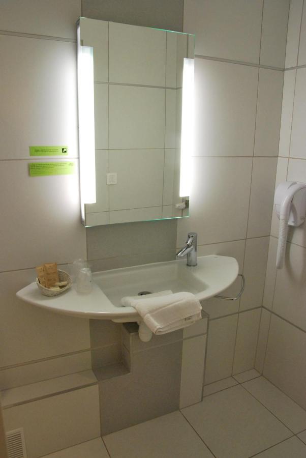 Park Hotel & Appartements Cholet Eksteriør billede